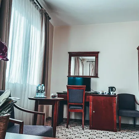 Couette-café Astoria 3*