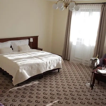 Astoria Couette-café 3*