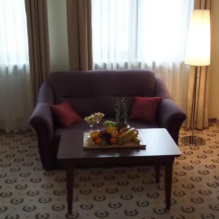 Astoria فندق مبيت وإفطار 3*
